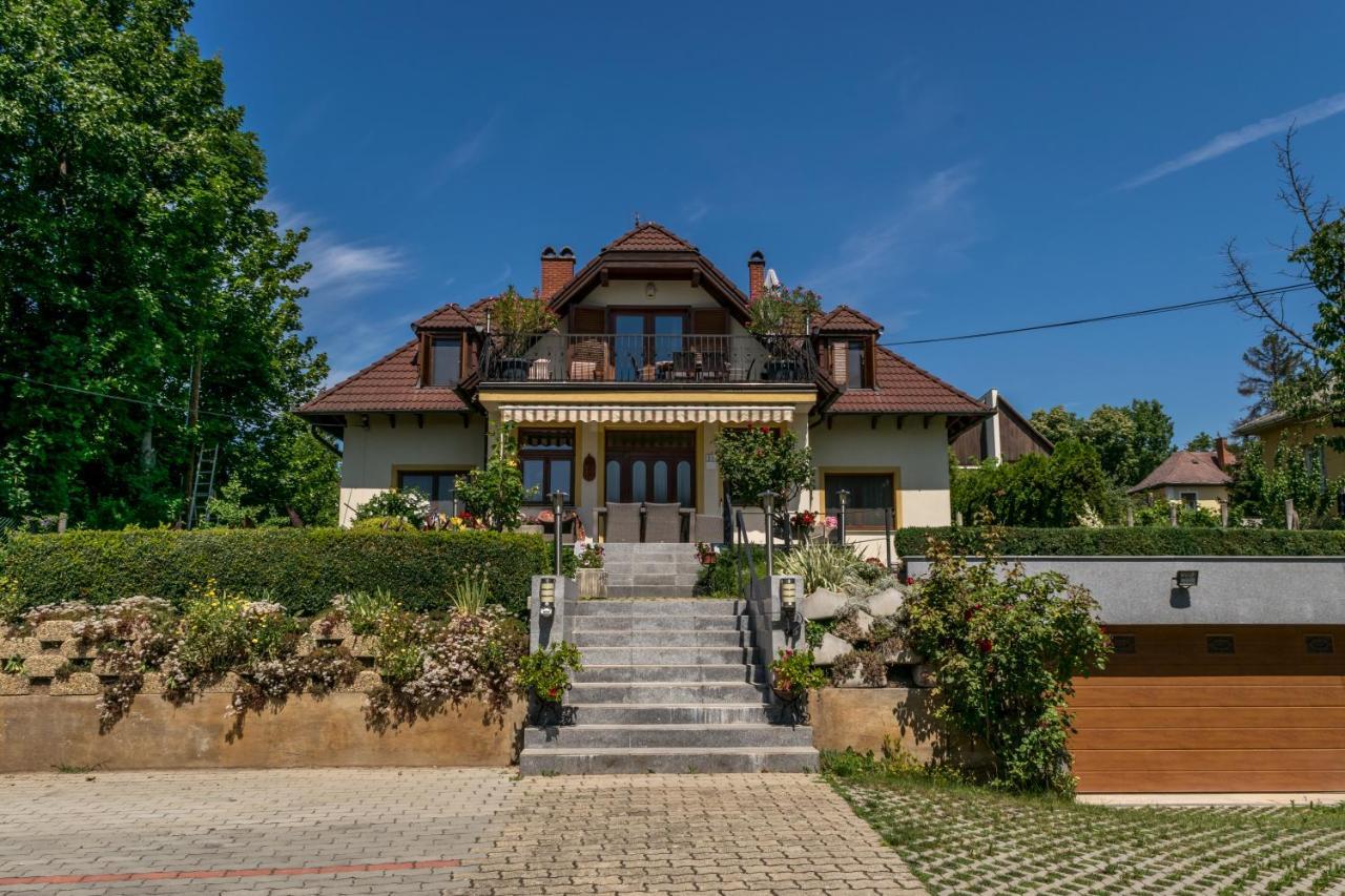 Mikes Vendégház Balatonfüred Extérieur photo